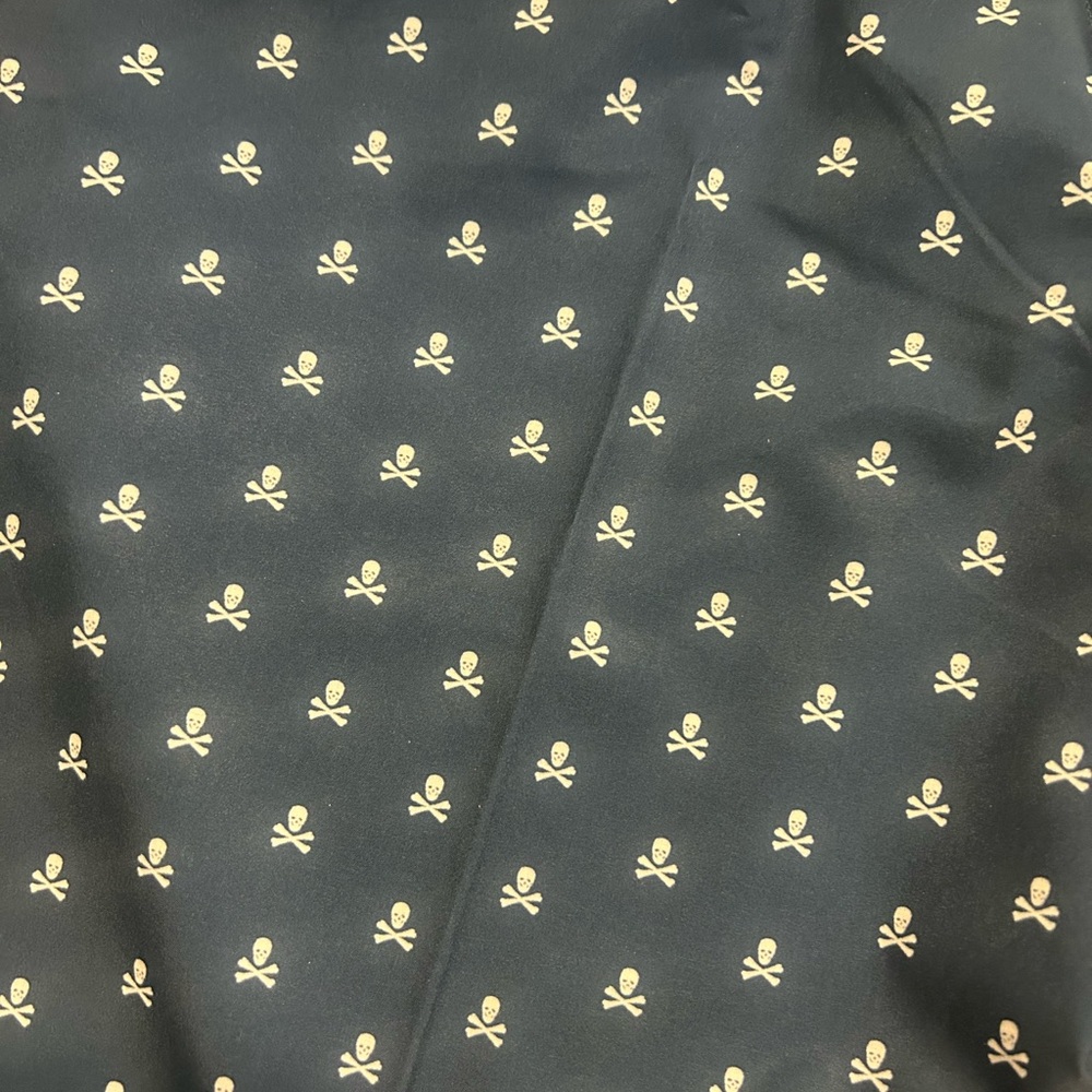 Peter Millar Navy Skull Pattern Board Shorts - image 4